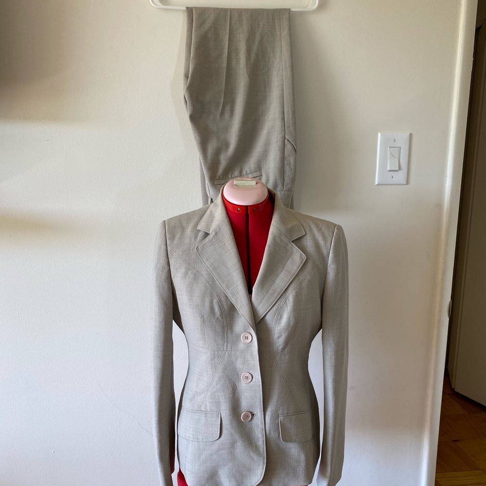 Gray Taupe Linen Ann Klein Suit Blazer & Pantsuit